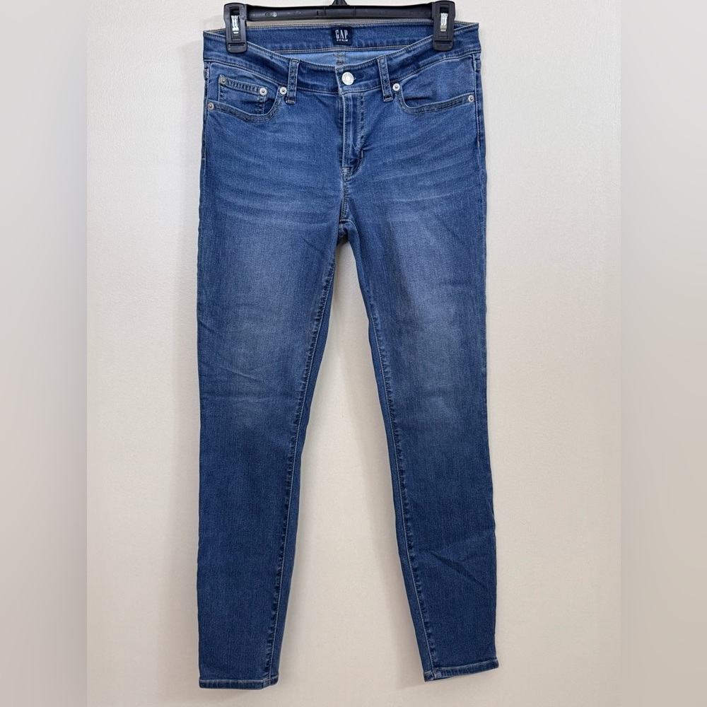 NWOT Women’s GAP Legging Jeans